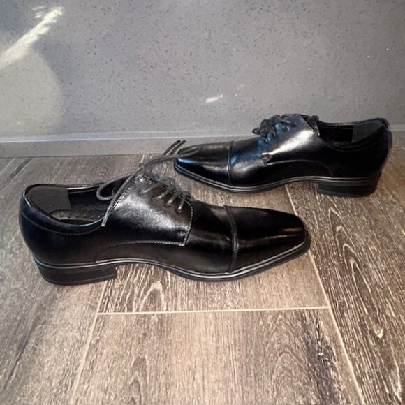 Van Heusen Cleat Black 9 M Men's Dress Shoes Excellent Condition - Picture 3 of 7